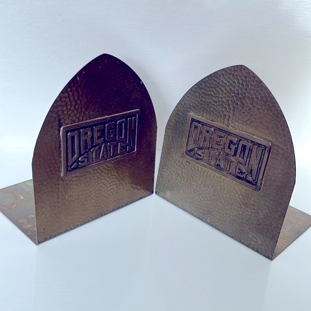 Vintage Oregon State Brass Bookends Robbins Co Attleboro MA Hammered Metal